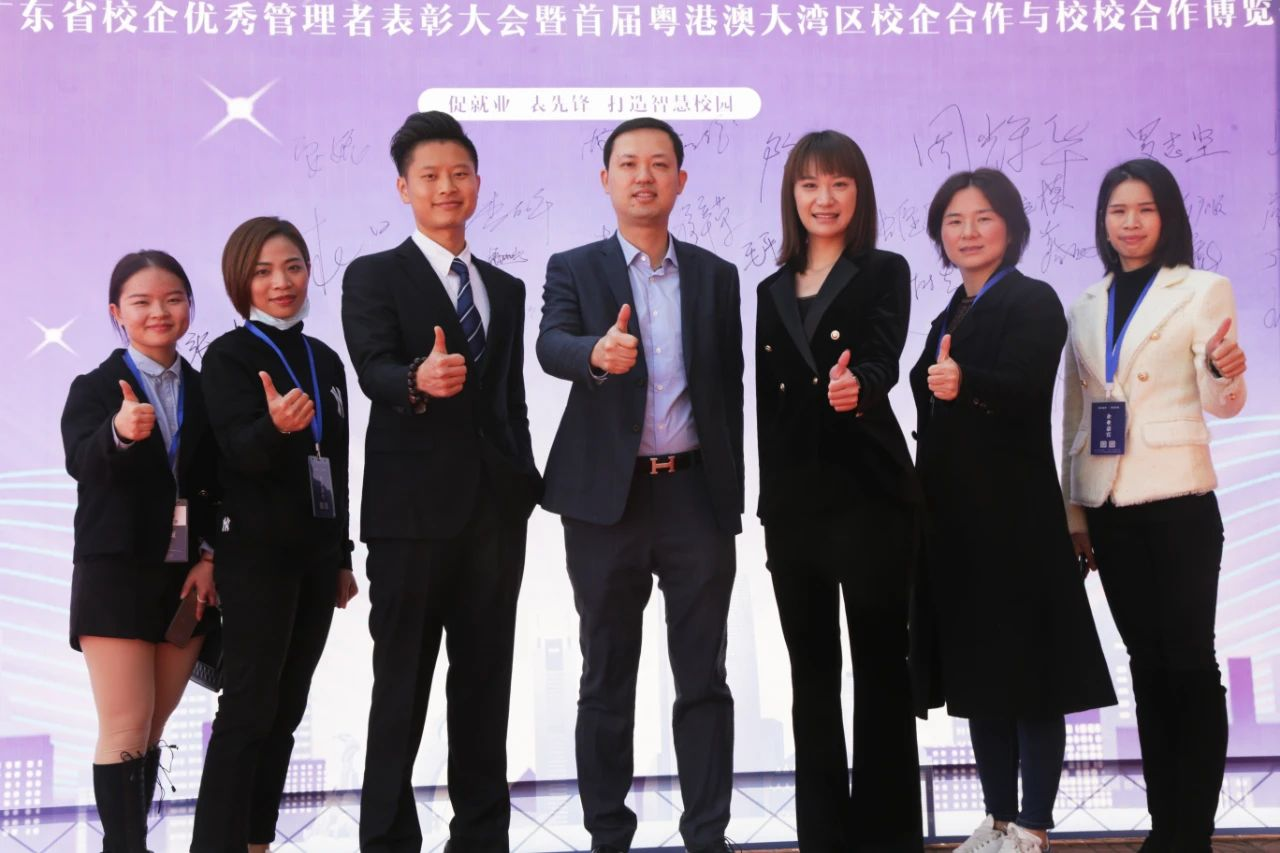 伟德体育官网 - 综合体育赛事平台|奥体中心相助同伴